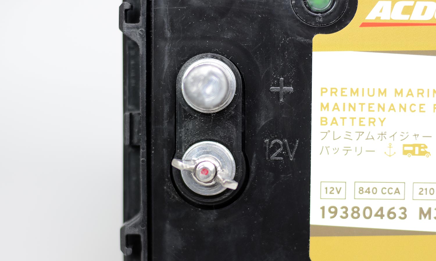 持ち運びに便利なロープハンドル付き